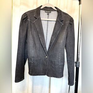 🌸INC pre-owned wome’s denim jacket. Size XL. WJ04.